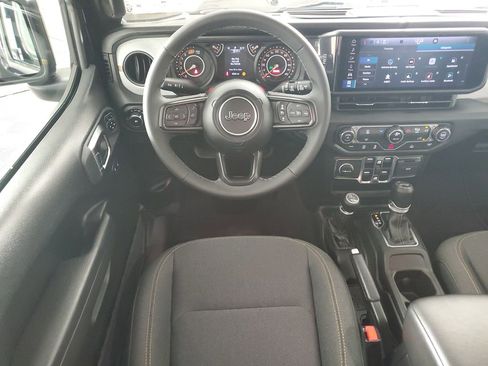 Used 2025 Jeep Wrangler Sport S image 14