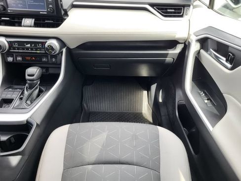 Used 2021 Toyota RAV4 XLE w/ Convenience Package AWD/4WD image 29