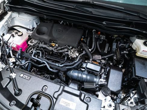 Used 2022 Toyota Sienna XLE image 37