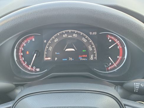 Used 2024 Toyota RAV4 XLE FWD image 23