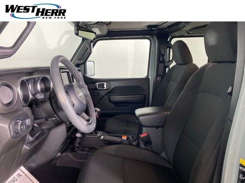 Used 2023 Jeep Wrangler Unlimited Sport AWD/4WD image 15