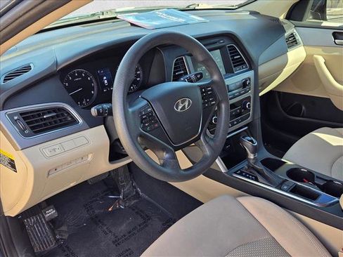 Used 2017 Hyundai Sonata SE image 10