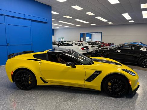 Used 2016 Chevrolet Corvette Z06 w/ 3LZ Preferred Equipment Group RWD image 6
