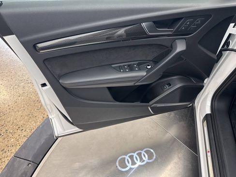 Used 2018 Audi SQ5 Prestige w/ Prestige Package AWD/4WD image 15