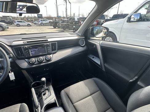 Used 2017 Toyota RAV4 LE w/ All Weather Liner Package AWD/4WD image 12