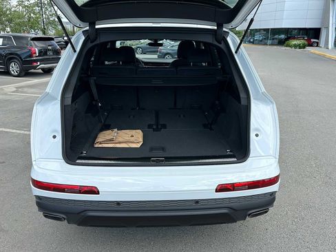 New 2025 Audi Q7 2.0T Premium image 16