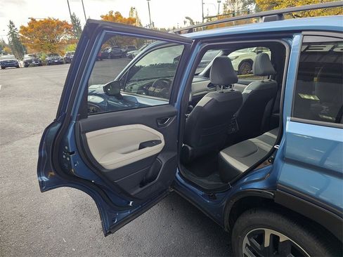 Used 2025 Subaru Forester Limited image 16