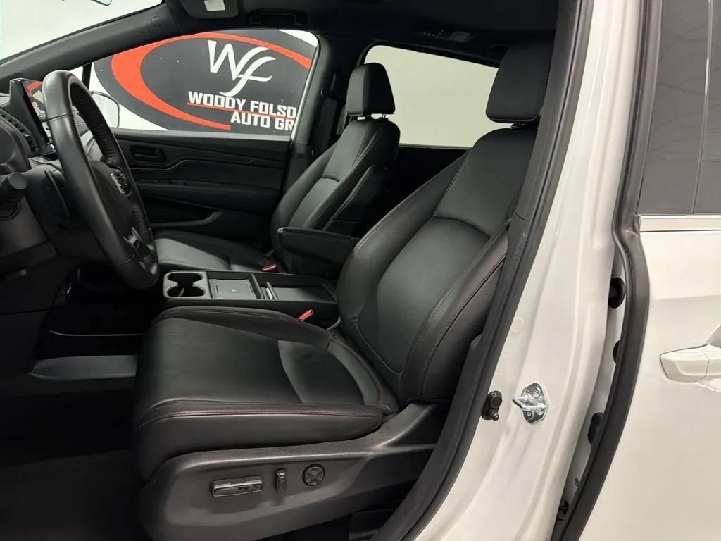 Used 2025 Honda Odyssey Sport-L image 15
