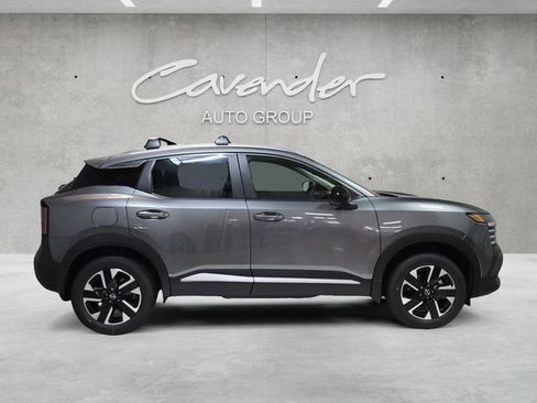 New 2026 Nissan Kicks SV AWD/4WD image 17
