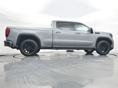 Used 2024 GMC Sierra 1500 Elevation image 28
