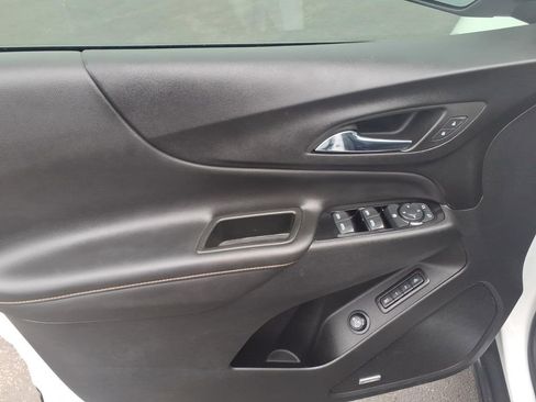Used 2022 Chevrolet Equinox Premier FWD image 12