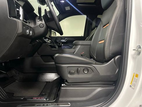 Used 2025 GMC Sierra 1500 AT4 w/ AT4 Premium Package image 23