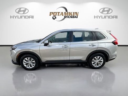Used 2024 Honda CR-V LX image 8
