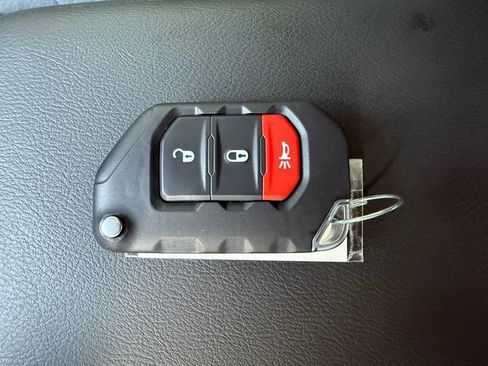 New 2025 Jeep Gladiator Rubicon image 28