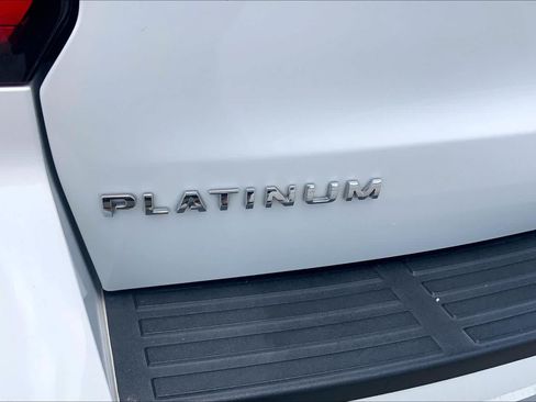 Used 2024 Ford Expedition Platinum RWD image 30