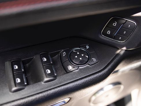 Used 2021 Ford Expedition Max Limited AWD/4WD image 18