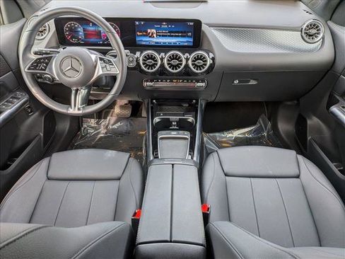 Certified 2025 Mercedes-Benz GLA 250 image 18