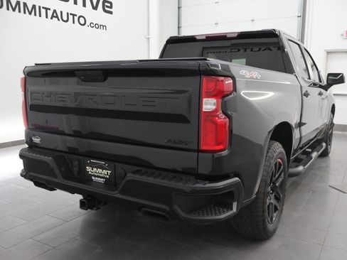 Used 2022 Chevrolet Silverado 1500 RST w/ Redline Edition AWD/4WD image 4