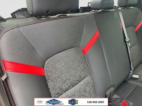 Used 2023 Chevrolet Colorado Z71 w/ Z71 Convenience Package 2 AWD/4WD image 17