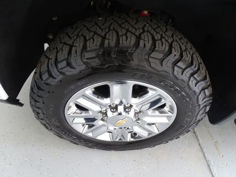 Used 2024 Chevrolet Silverado 3500 High Country w/ High Country Premium Package AWD/4WD image 29