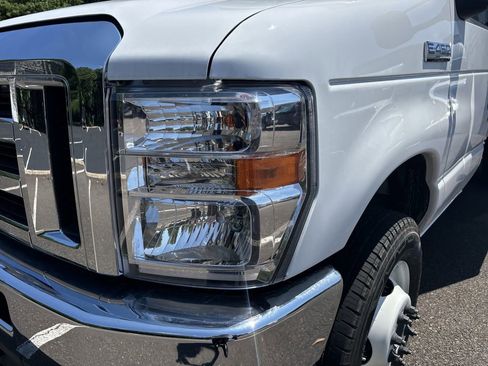 New 2025 Ford E-450 and Econoline 450 Super Duty w/ Power Equipment Group image 31
