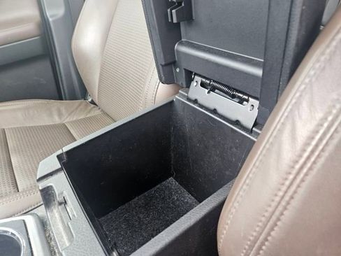 Used 2016 Toyota Tacoma Limited w/ Towing Package image 25