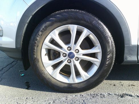 Used 2018 Ford Escape SEL image 12