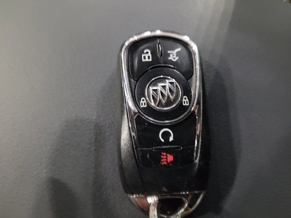 Used 2018 Buick Enclave Essence AWD/4WD image 32