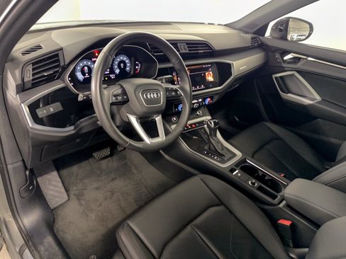 Used 2024 Audi Q3 2.0T Premium w/ Convenience Package AWD/4WD image 4
