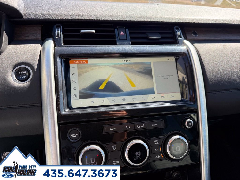 Used 2017 Land Rover Discovery HSE AWD/4WD image 19