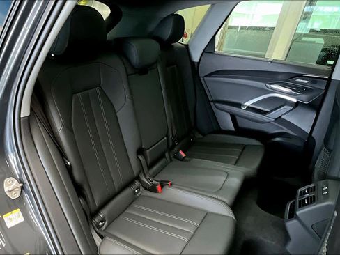 Certified 2025 Audi Q5 Premium w/ Premium Plus AWD/4WD image 20