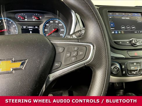 Used 2019 Chevrolet Equinox LS w/ LS Convenience Package FWD image 11