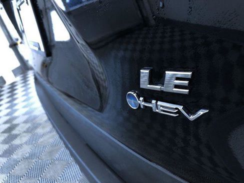 Certified 2025 Toyota RAV4 LE AWD/4WD image 15