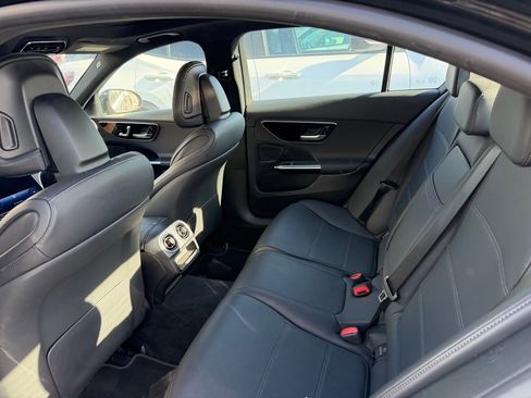 Used 2025 Mercedes-Benz C 300 Sedan image 5