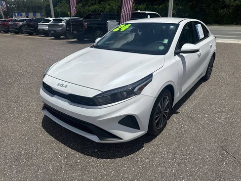 Used 2024 Kia Forte LXS FWD image 12