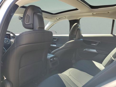 Certified 2025 Mercedes-Benz E 350 4MATIC Sedan image 7