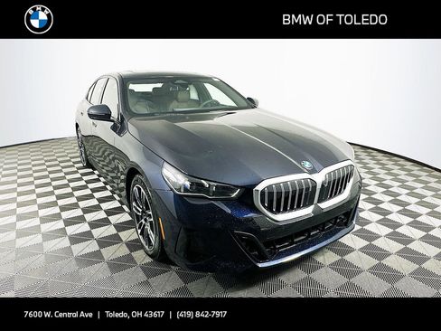 New 2026 BMW 530i xDrive w/ M Sport Package AWD/4WD image 1