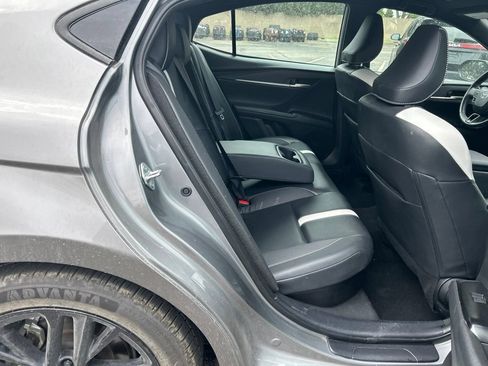 Used 2025 Toyota Camry SE FWD image 11