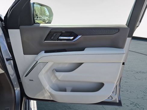 New 2026 GMC Yukon XL Denali w/ Denali Reserve Package AWD/4WD image 36