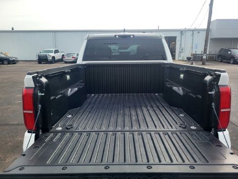 Used 2025 Toyota Tacoma TRD Off-Road image 26