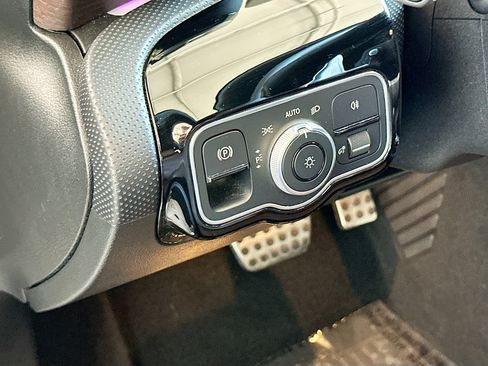 Used 2020 Mercedes-Benz A 220 image 10