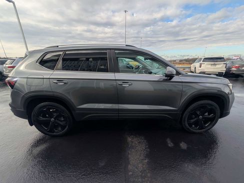 Certified 2025 Volkswagen Taos SEL w/ Taos Adventure Package image 8