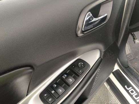 Used 2017 Dodge Journey Crossroad FWD image 27