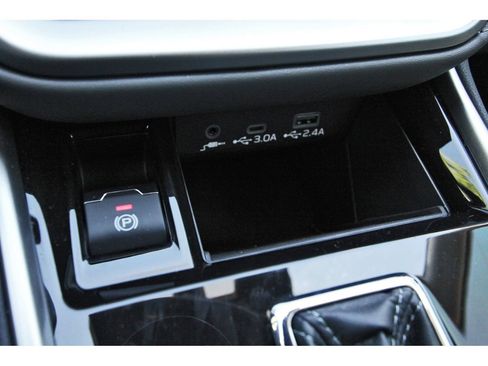 Certified 2025 Subaru Outback Onyx Edition AWD/4WD image 27