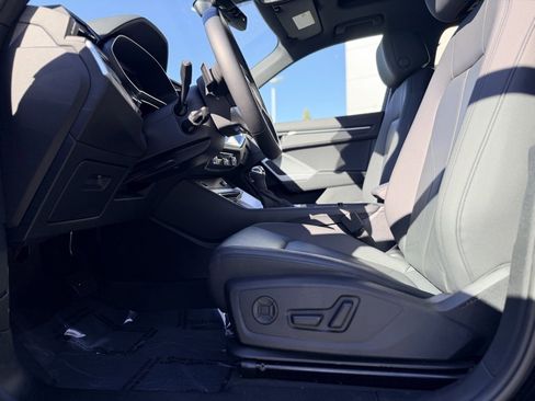 Certified 2024 Audi Q3 2.0T Premium image 10