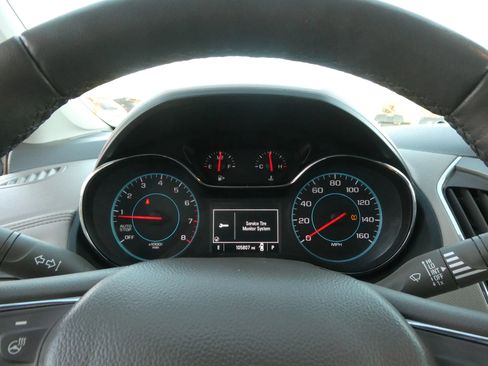 Used 2017 Chevrolet Cruze Premier image 18