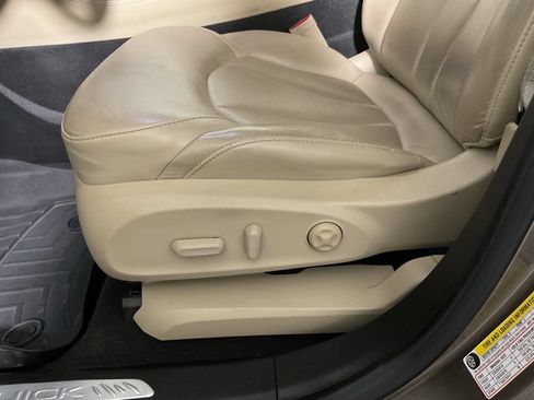 Used 2019 Buick Envision Premium AWD/4WD image 23