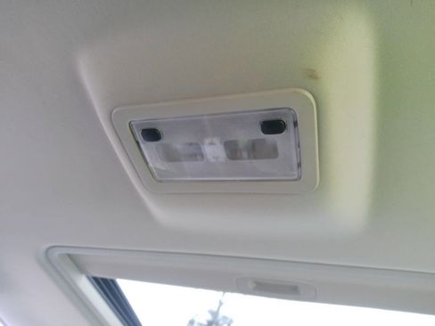 Used 2013 GMC Yukon SLT image 29