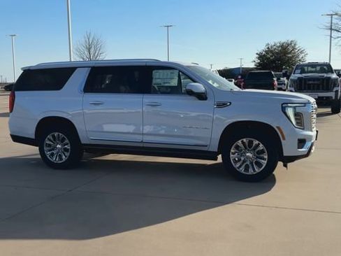 New 2026 GMC Yukon XL Denali w/ Sun & Power Step Package RWD image 2