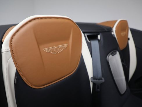 New 2026 Aston Martin DB12 Volante image 35